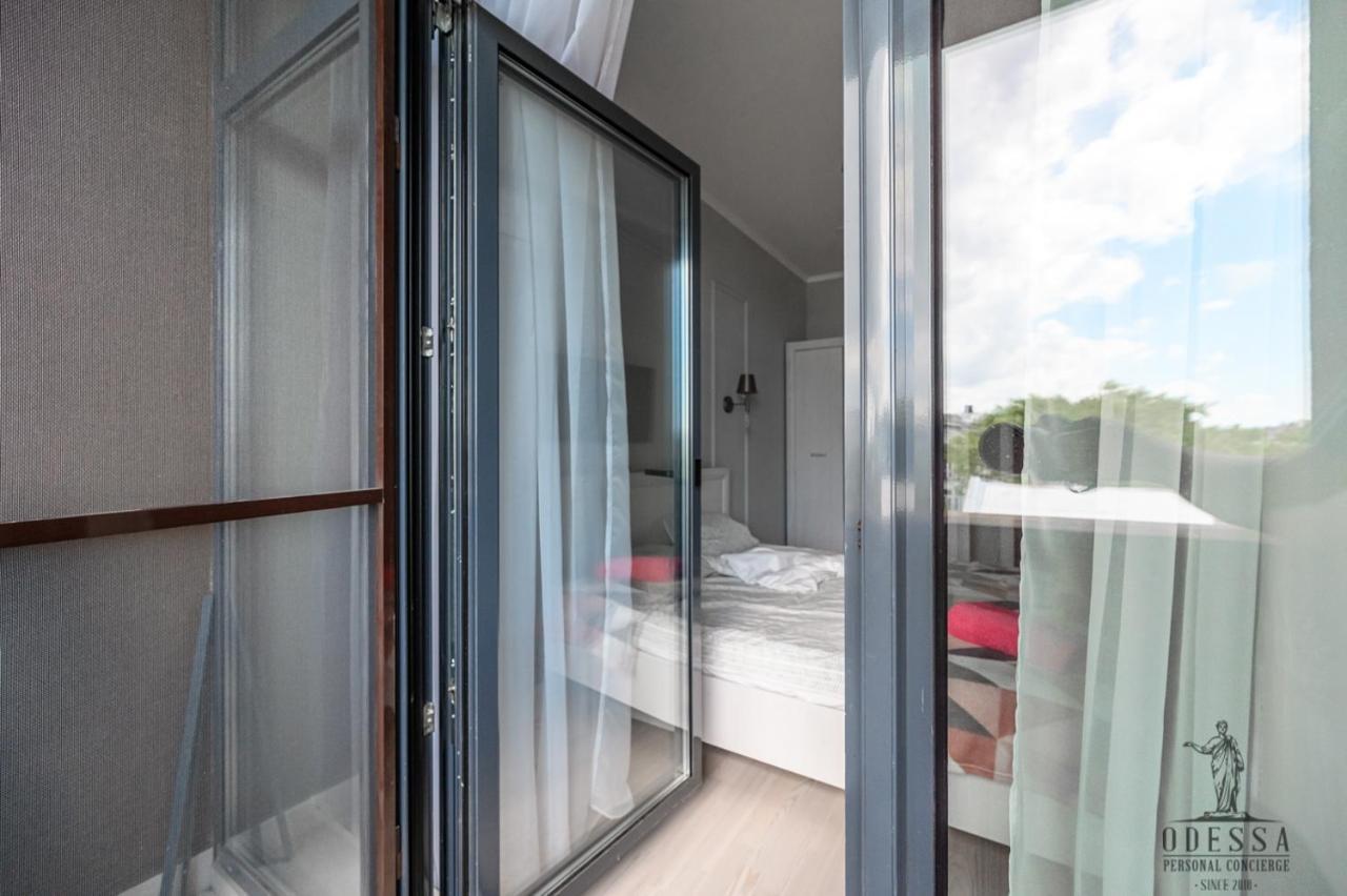 City Center New House Odessa Extérieur photo