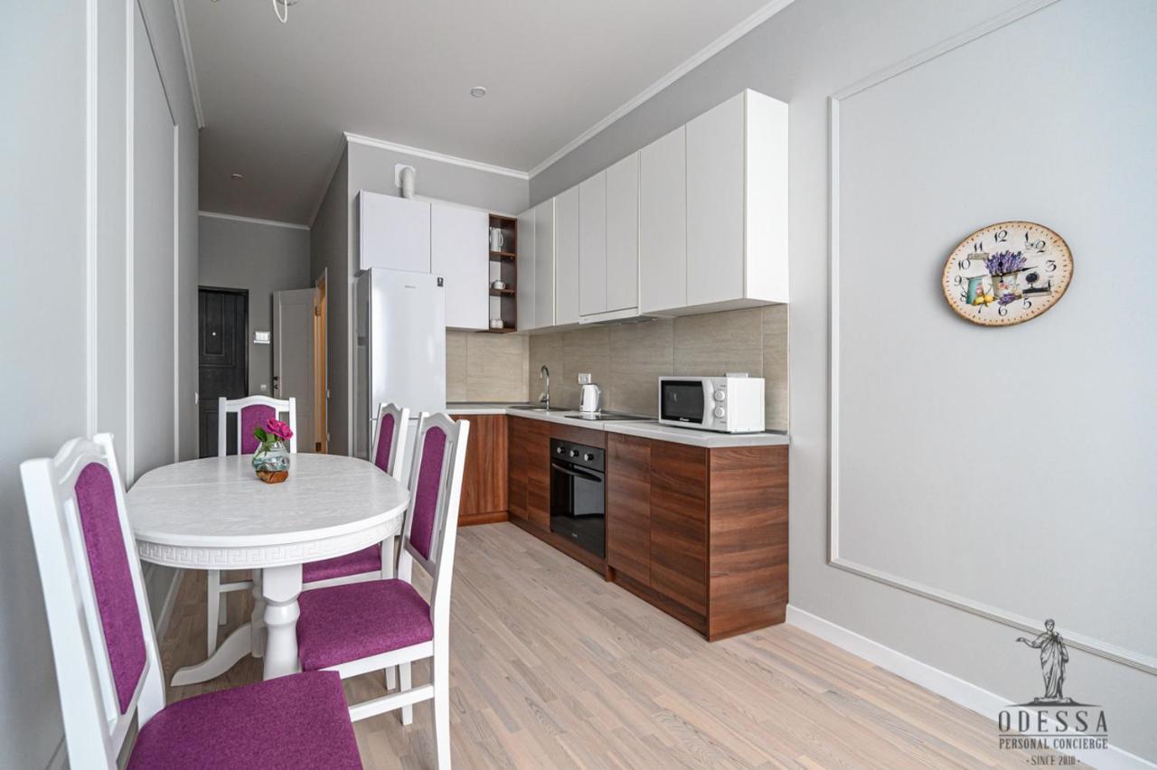 City Center New House Odessa Extérieur photo