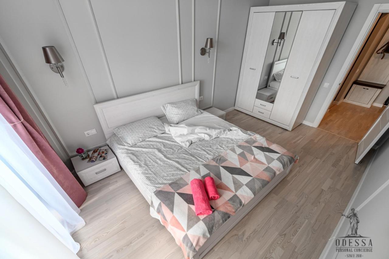 City Center New House Odessa Extérieur photo