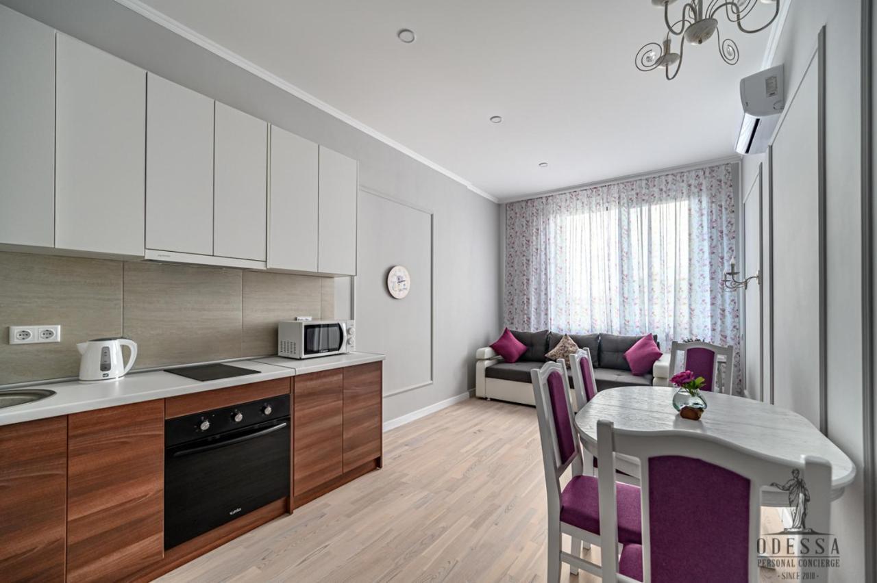 City Center New House Odessa Extérieur photo