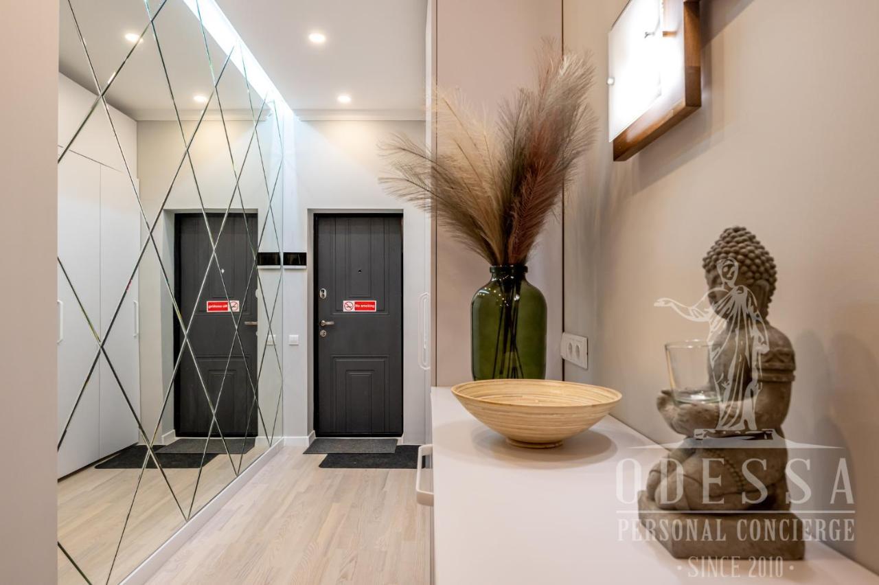 City Center New House Odessa Extérieur photo