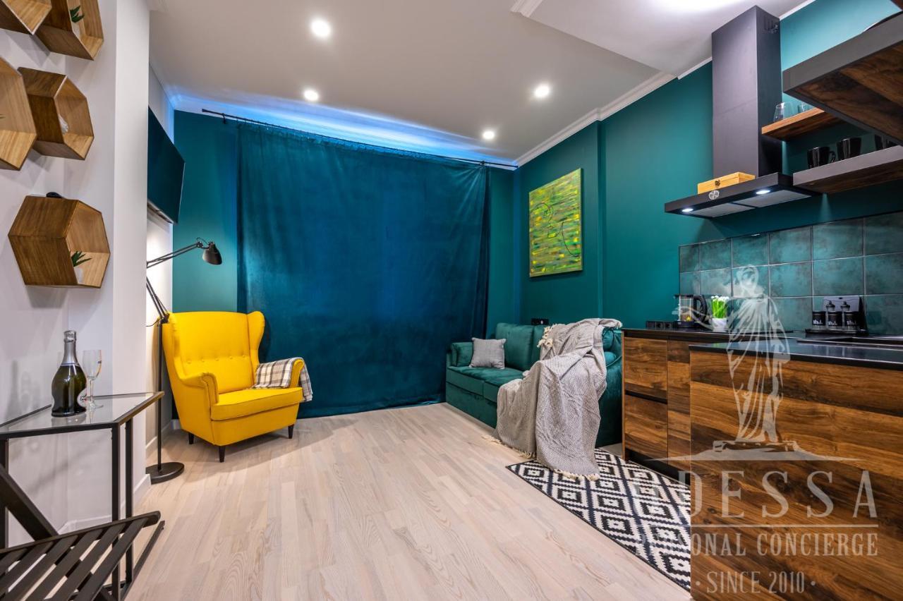 City Center New House Odessa Extérieur photo